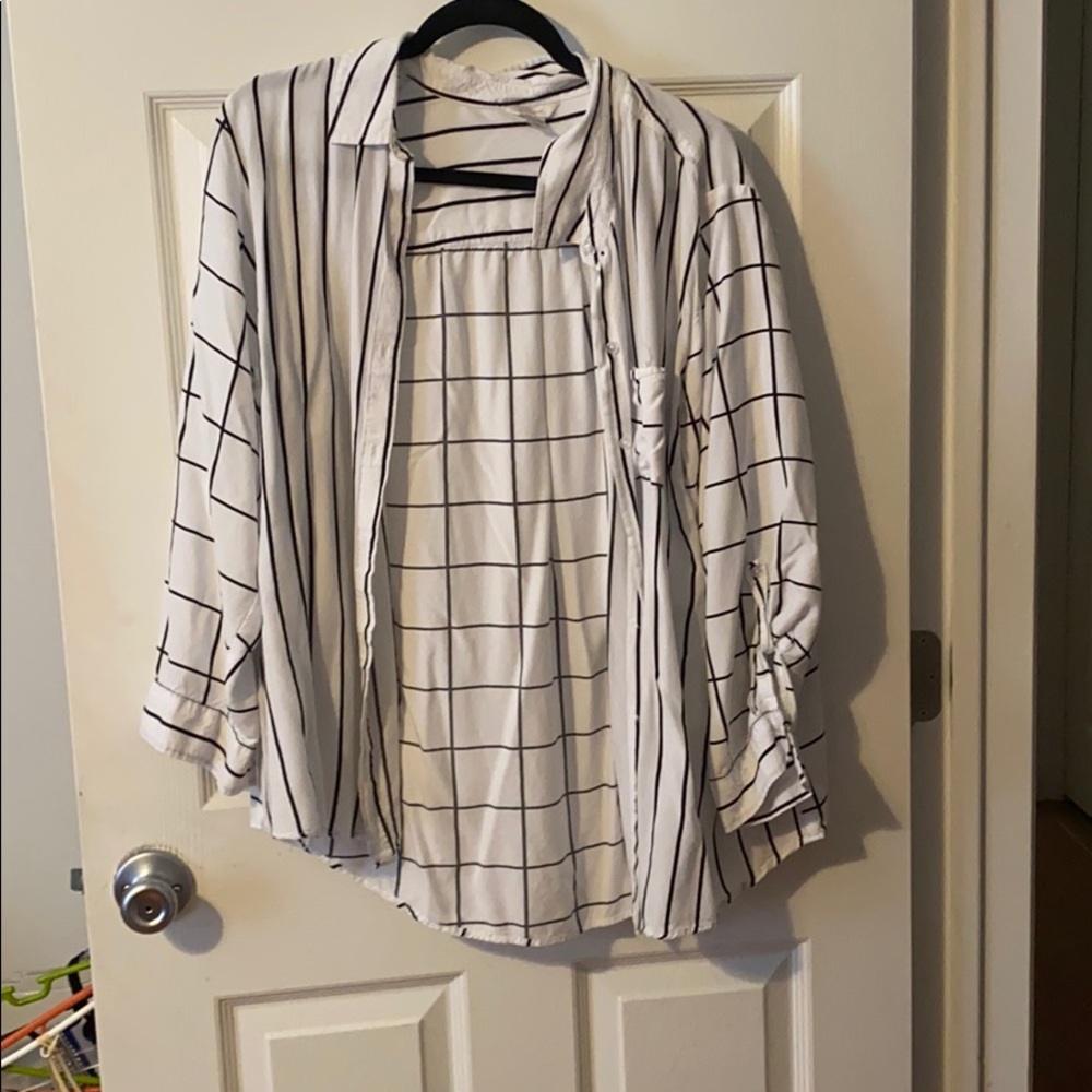 Cantos white and black stripped button up